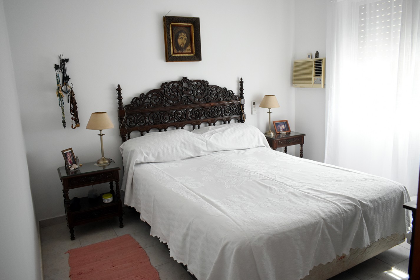 chalet pintorezco con excelente jardin zona Rio Baigorria