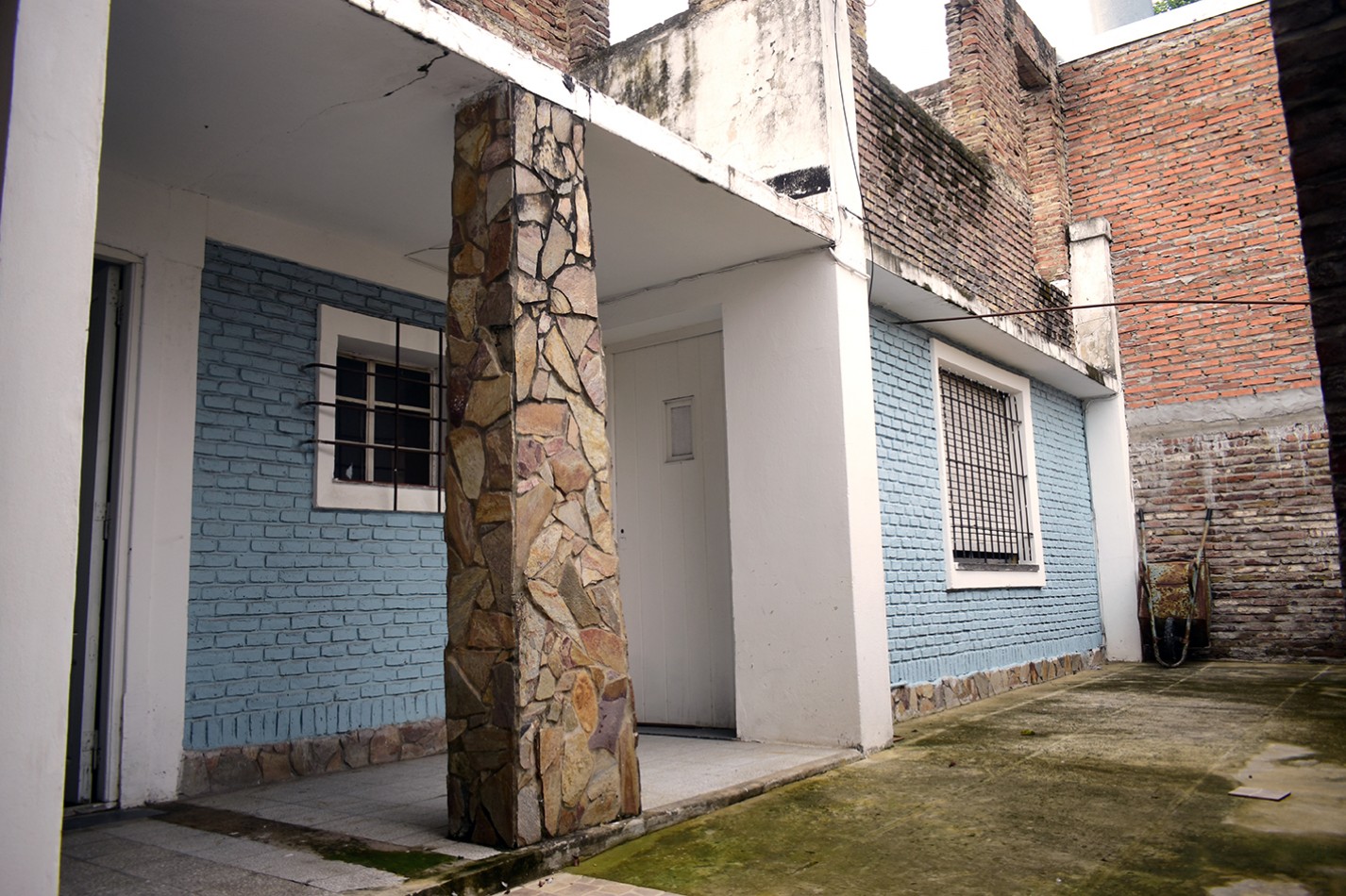 Casa 2 dormitorios Belgrano escucha ofertas