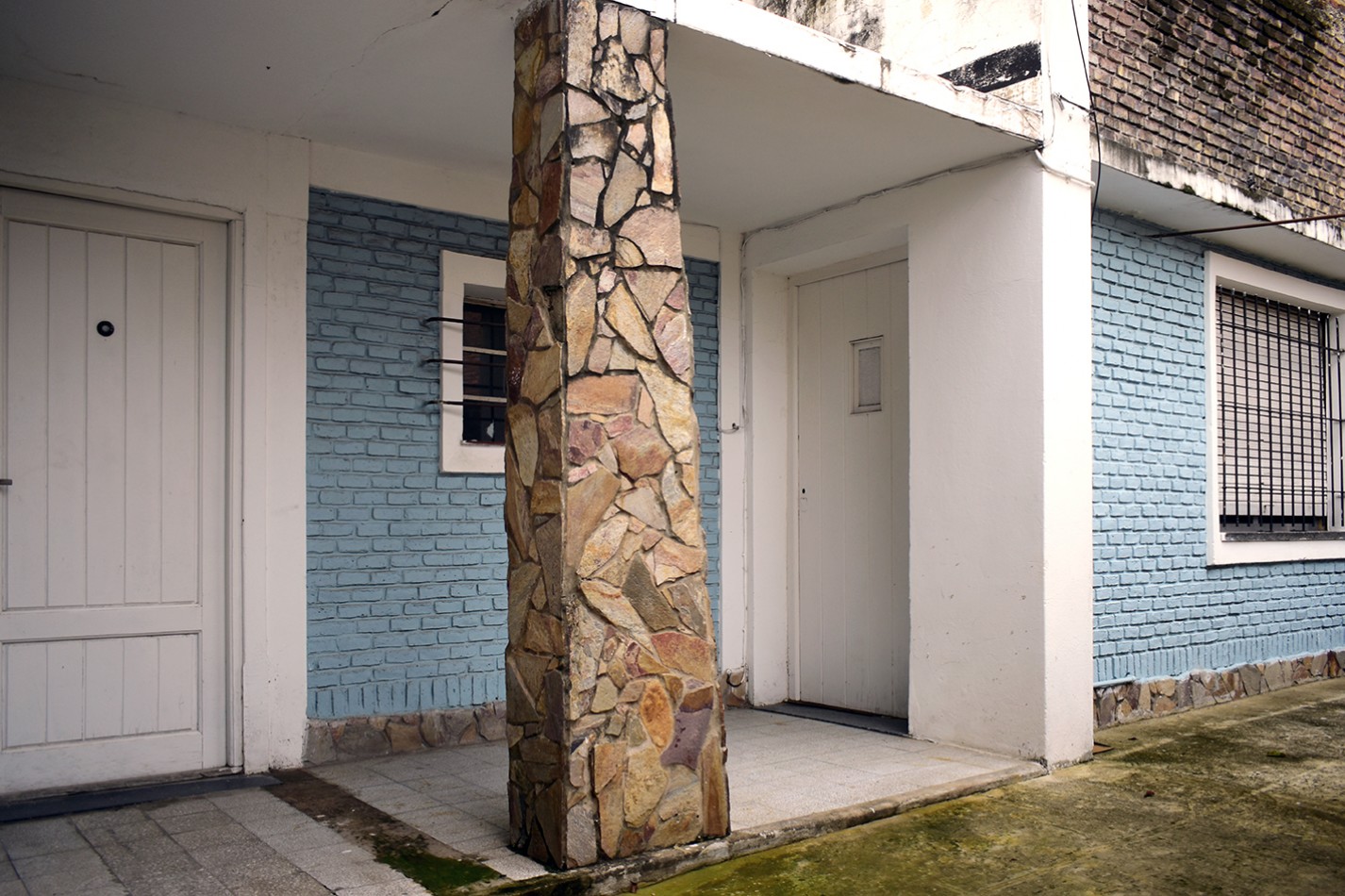 Casa 2 dormitorios Belgrano escucha ofertas