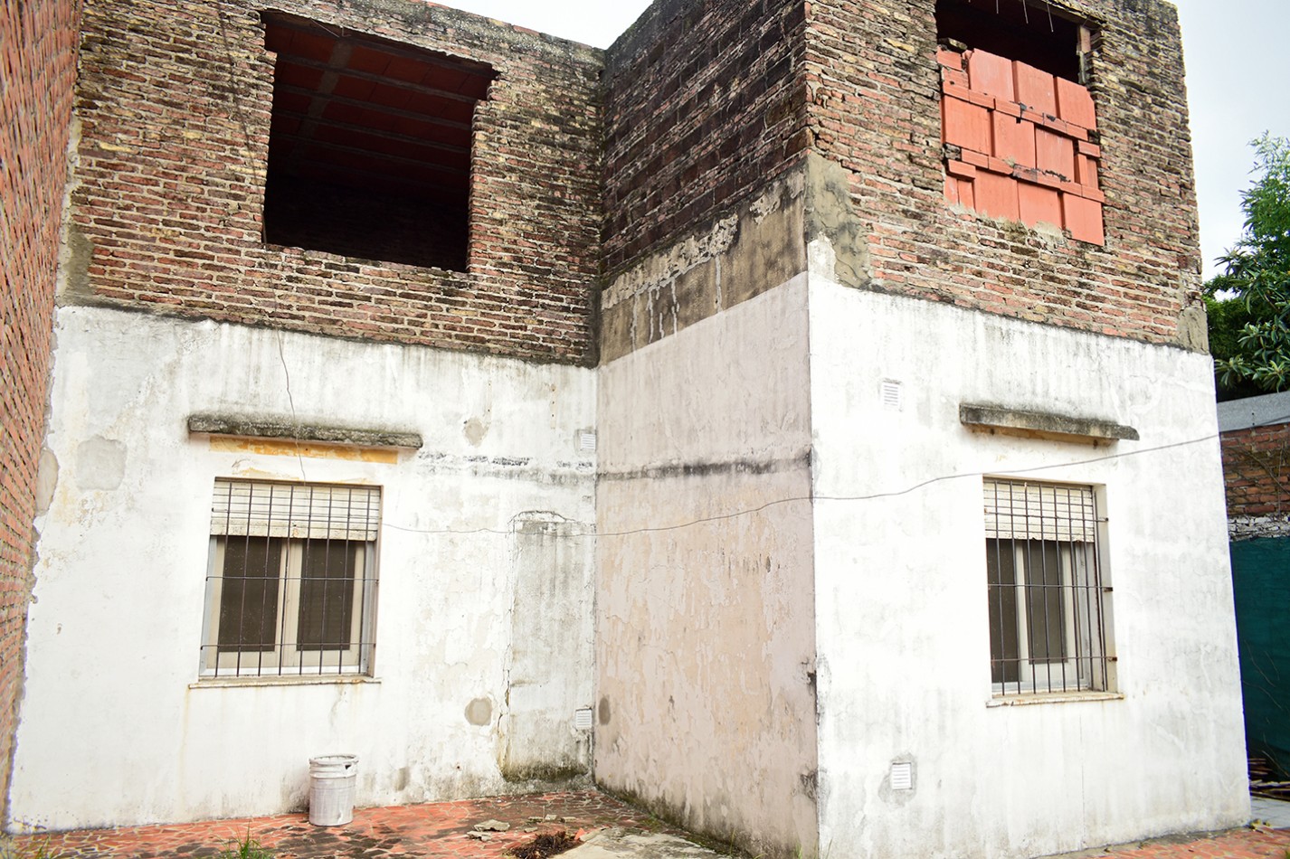 Casa 2 dormitorios Belgrano escucha ofertas