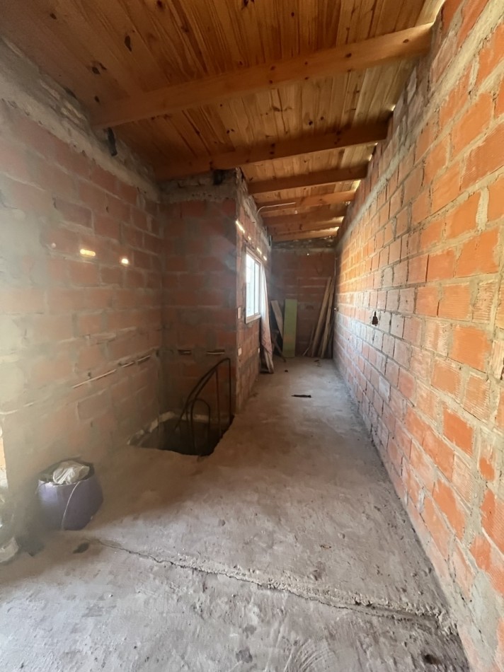 OPORTUNIDAD CASA A TERMINAR (barrio Belgrano)