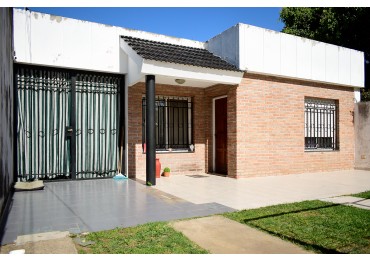 Casa 3 dormitorios cochera patio amplio Belgrano